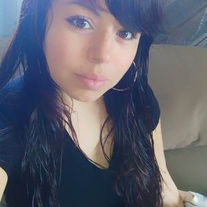 Meet your Posher, Aurora